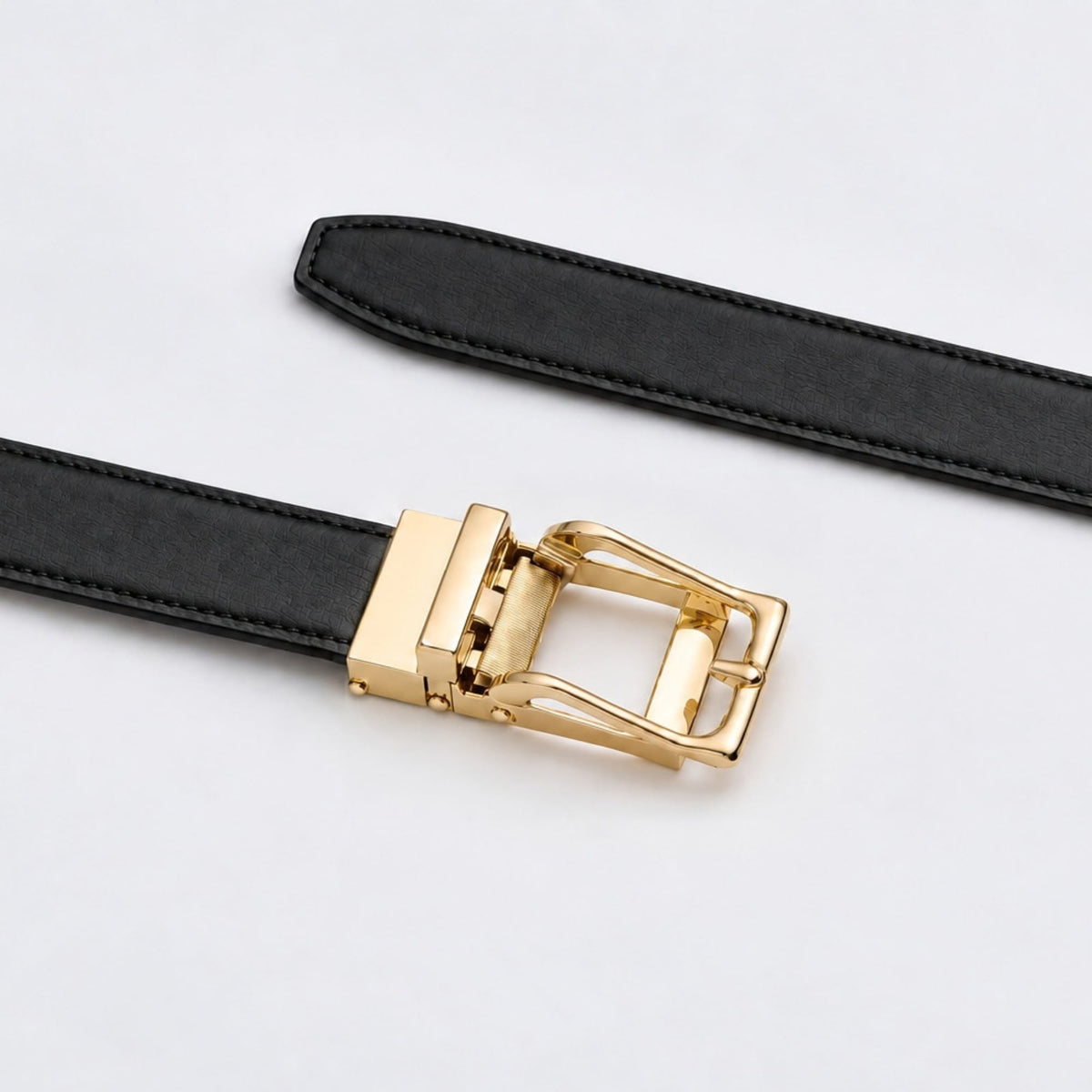 Premium Women's No-Hole Belt in Full-Grain Leather