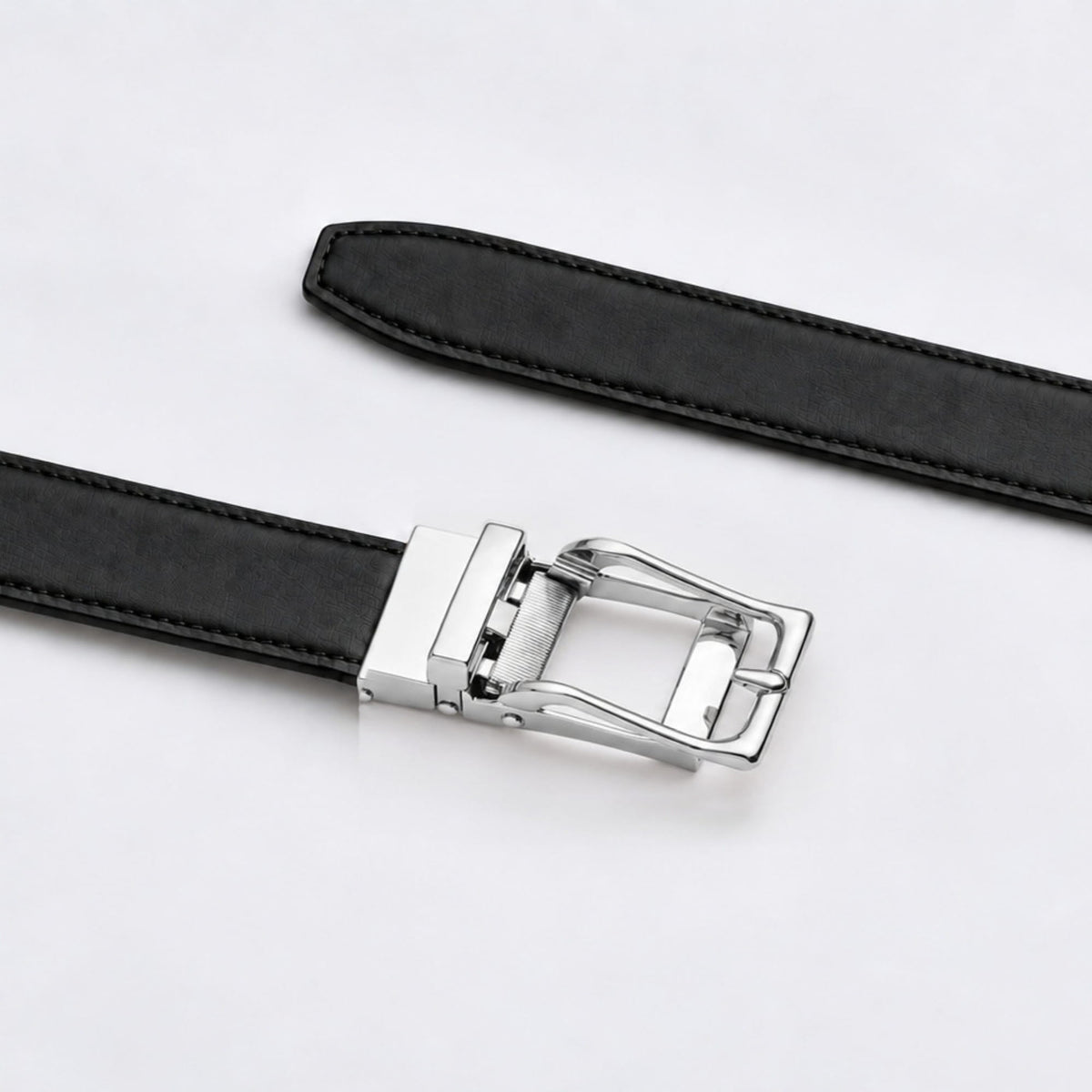 Premium Women's No-Hole Belt in Full-Grain Leather