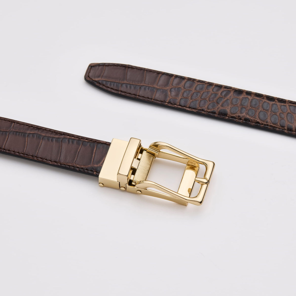 Premium Women's No-Hole Belt in Full-Grain Leather